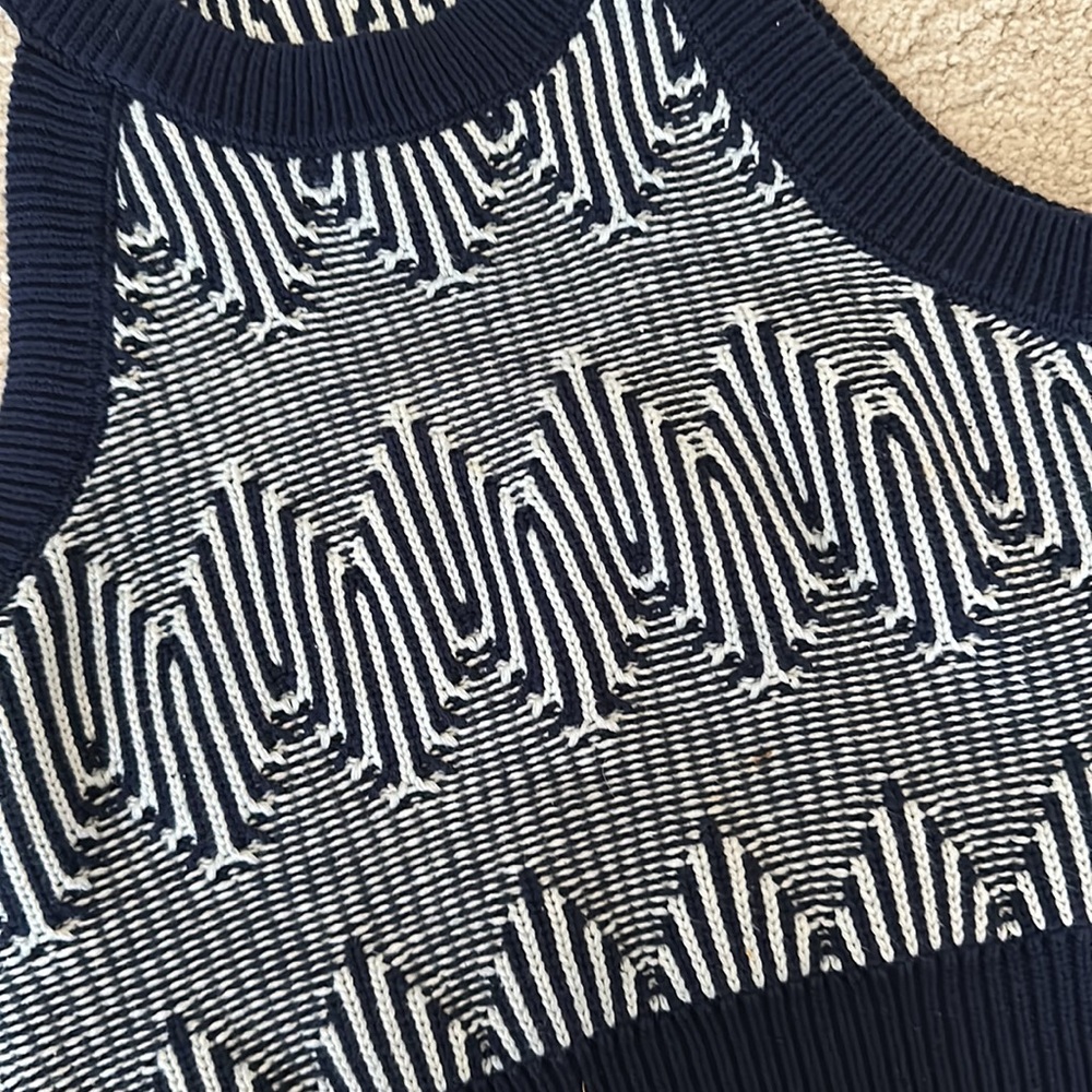 Press Cotton Blue Patterned Crop Top - Picture 2 of 7